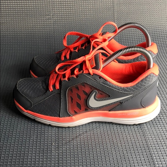Womens Nike Dual Fusion St3 gray orange athletic exercise sneakers shoes Size 6 - Picture 5 of 7